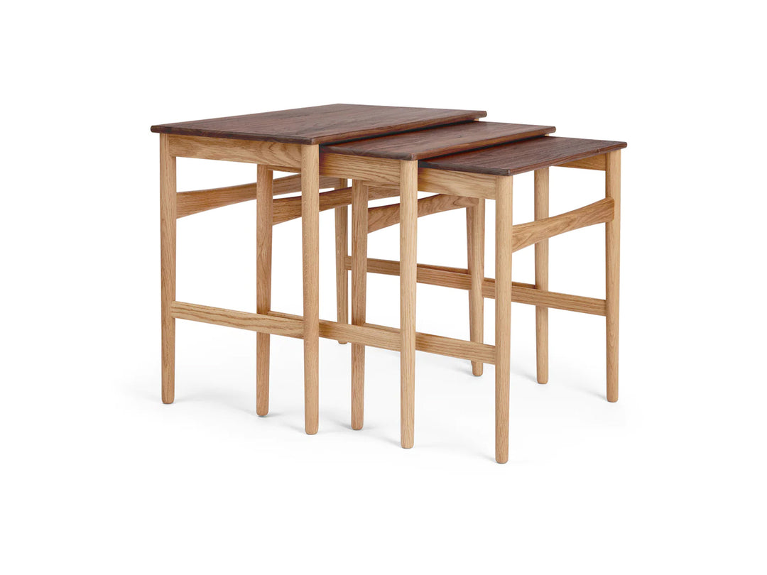 CH004  set of 3 Nesting tables