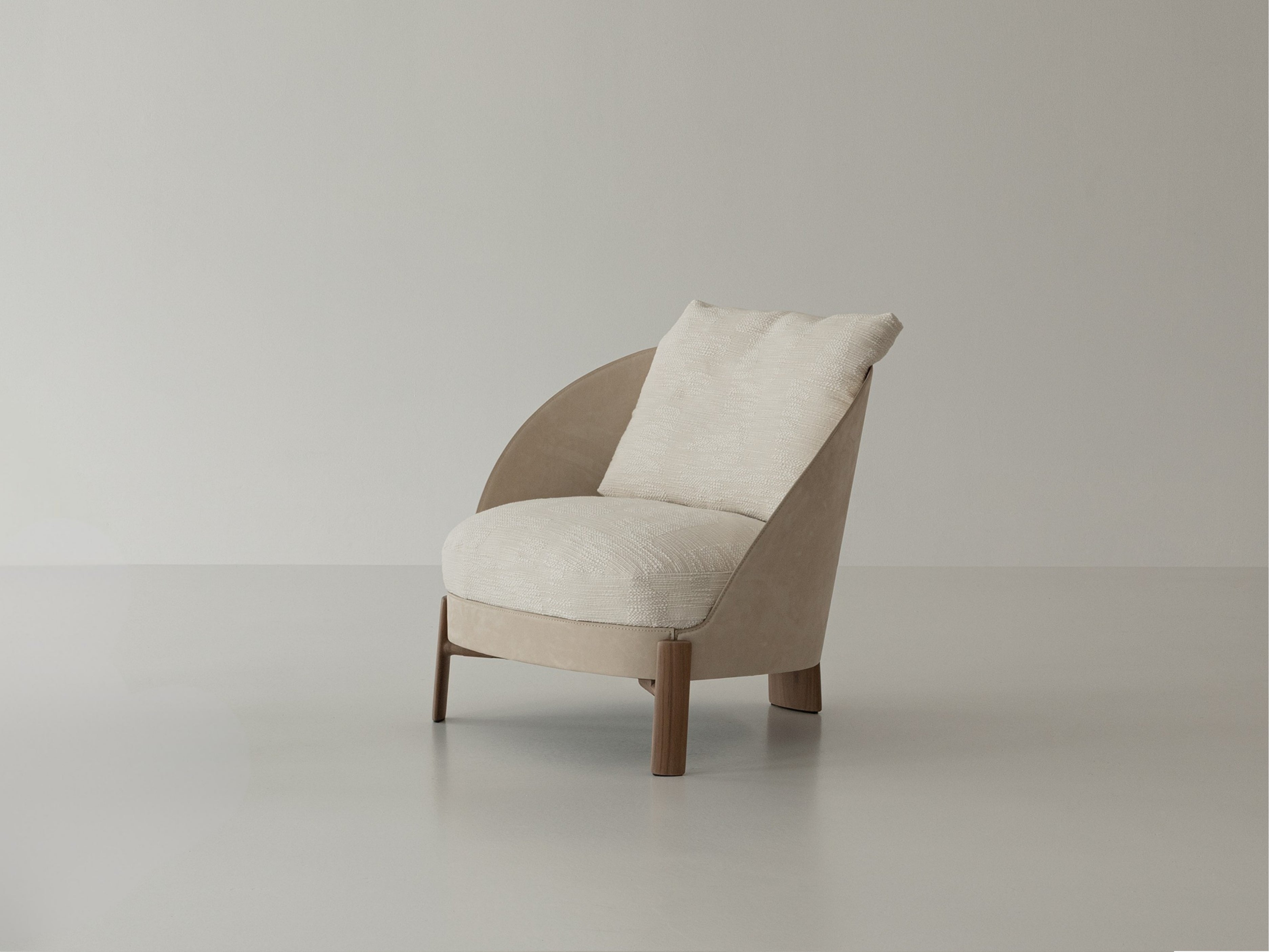 Catarina Armchair