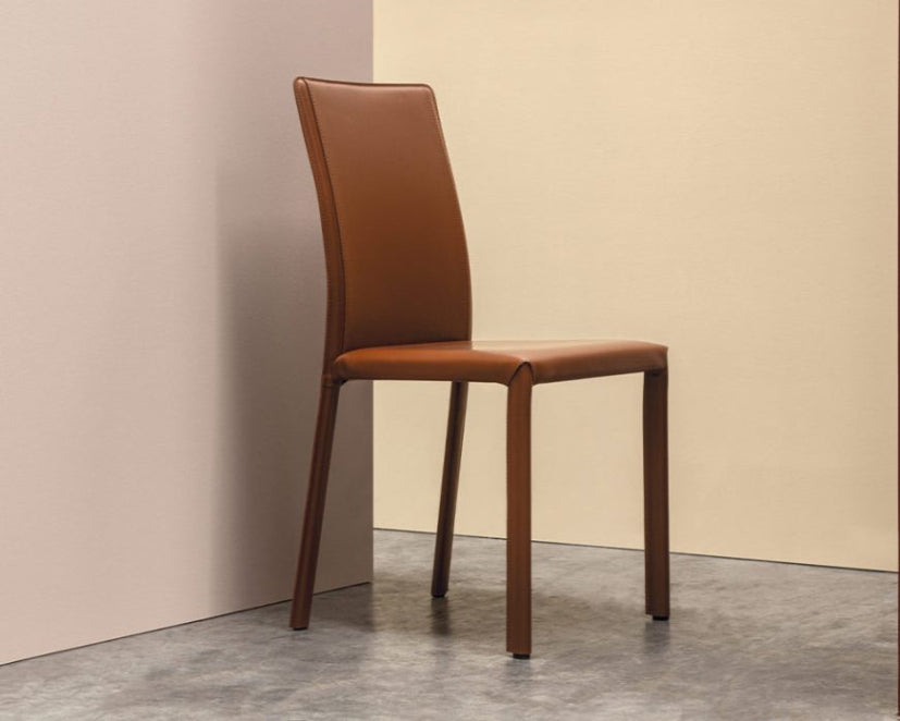 Kris Saddle Chair