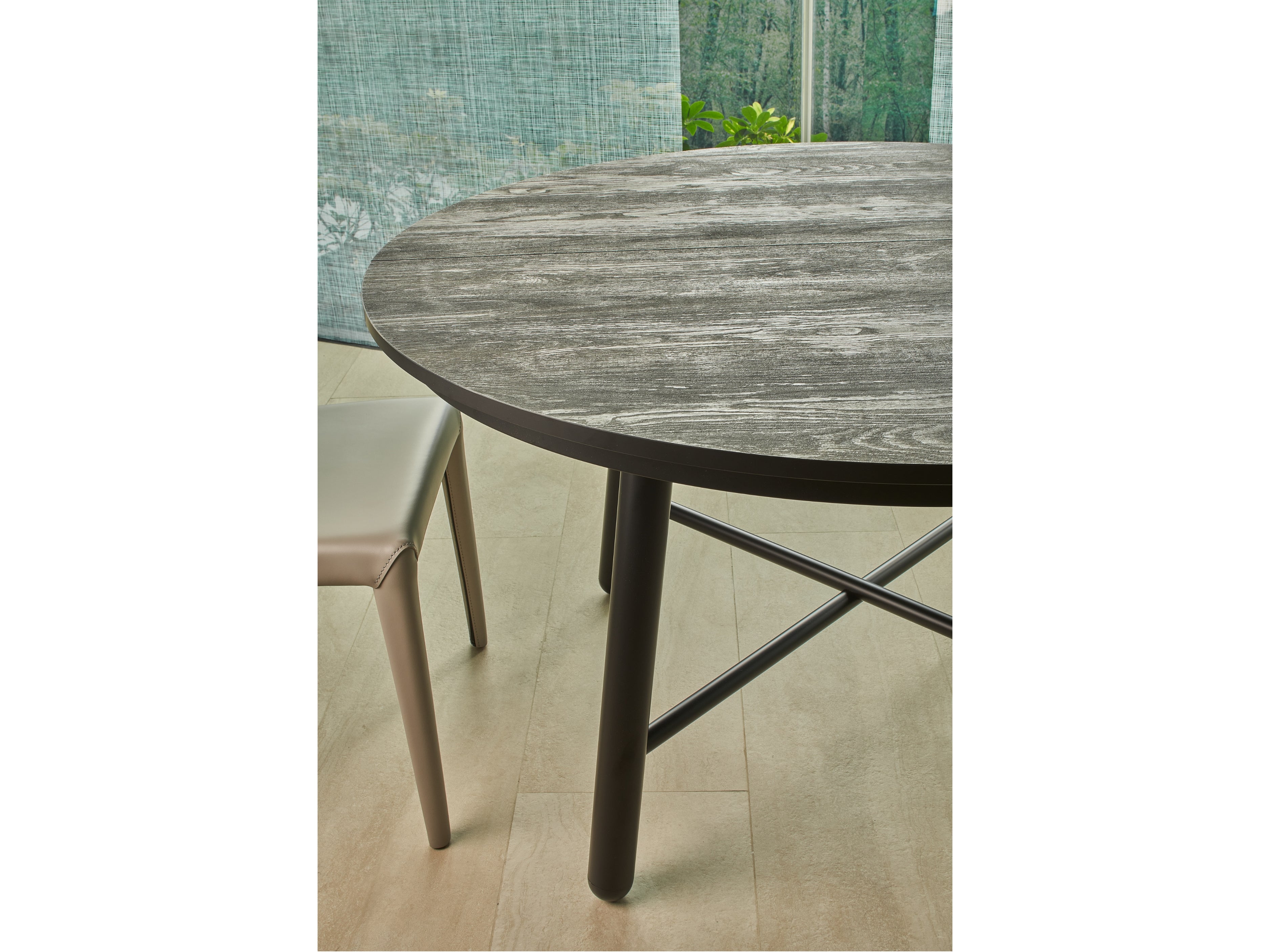 COMBO Extendable Round Table - Limited