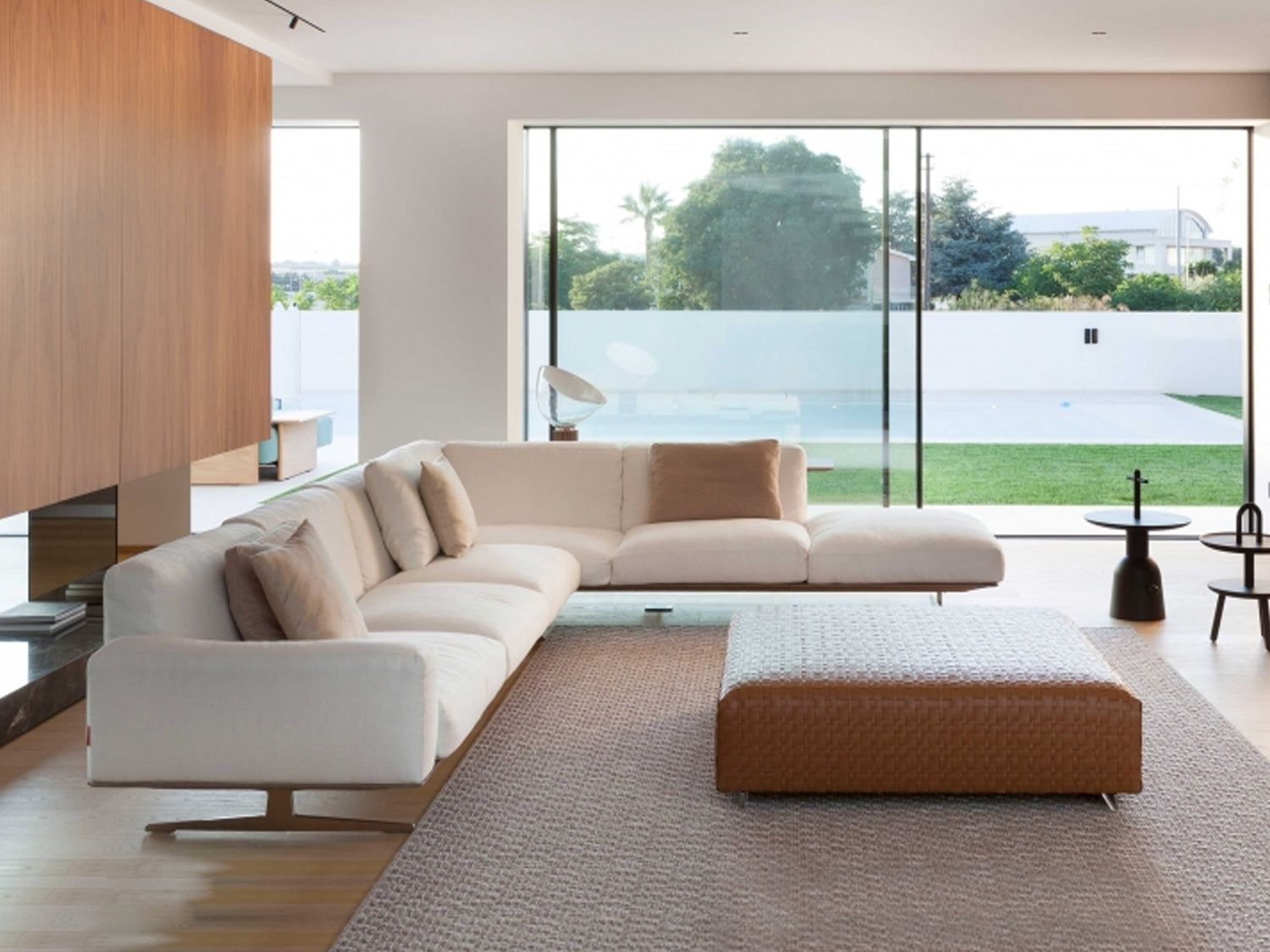 Bangkok Leather Hide (Width Cm. 120 X 120) Ottoman