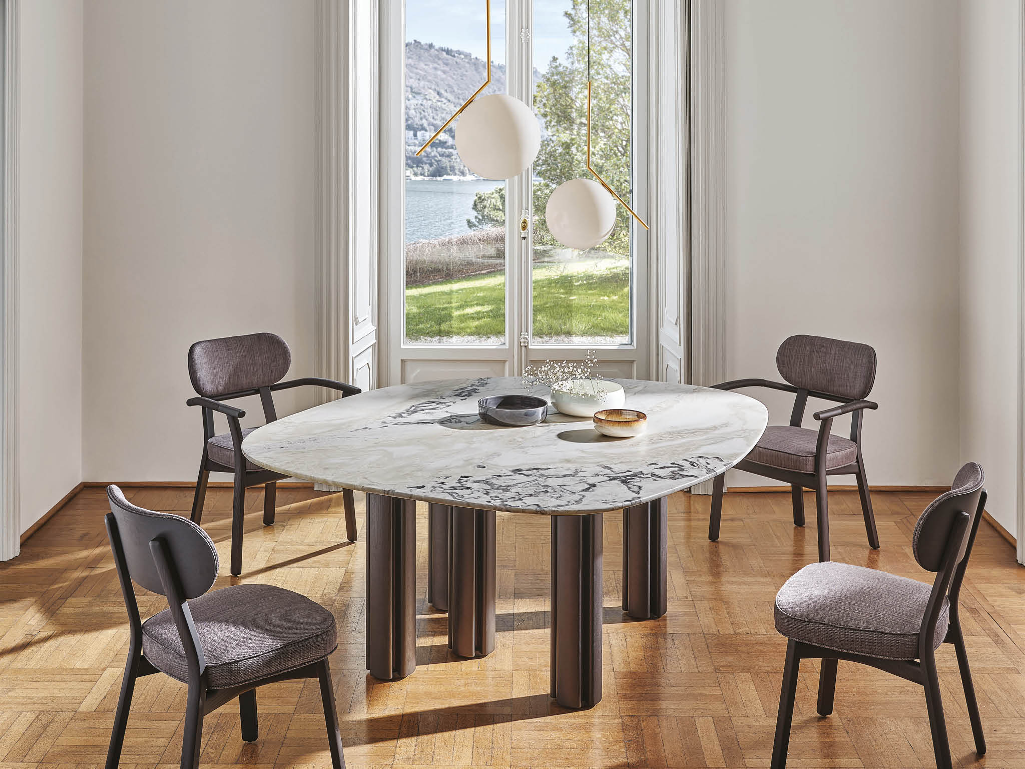 Berry 1 W180 Table