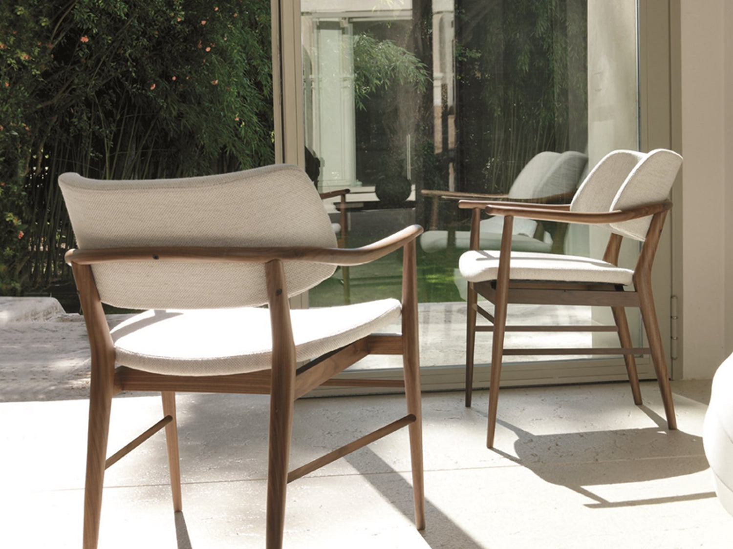 Nissa Armrest Chair