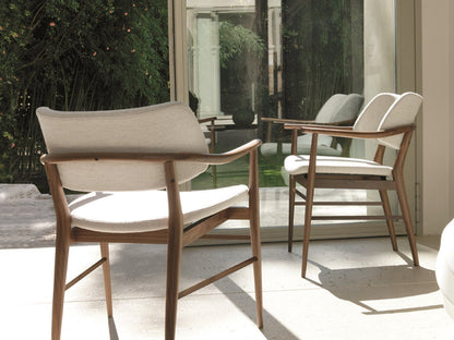 Nissa Armrest Chair