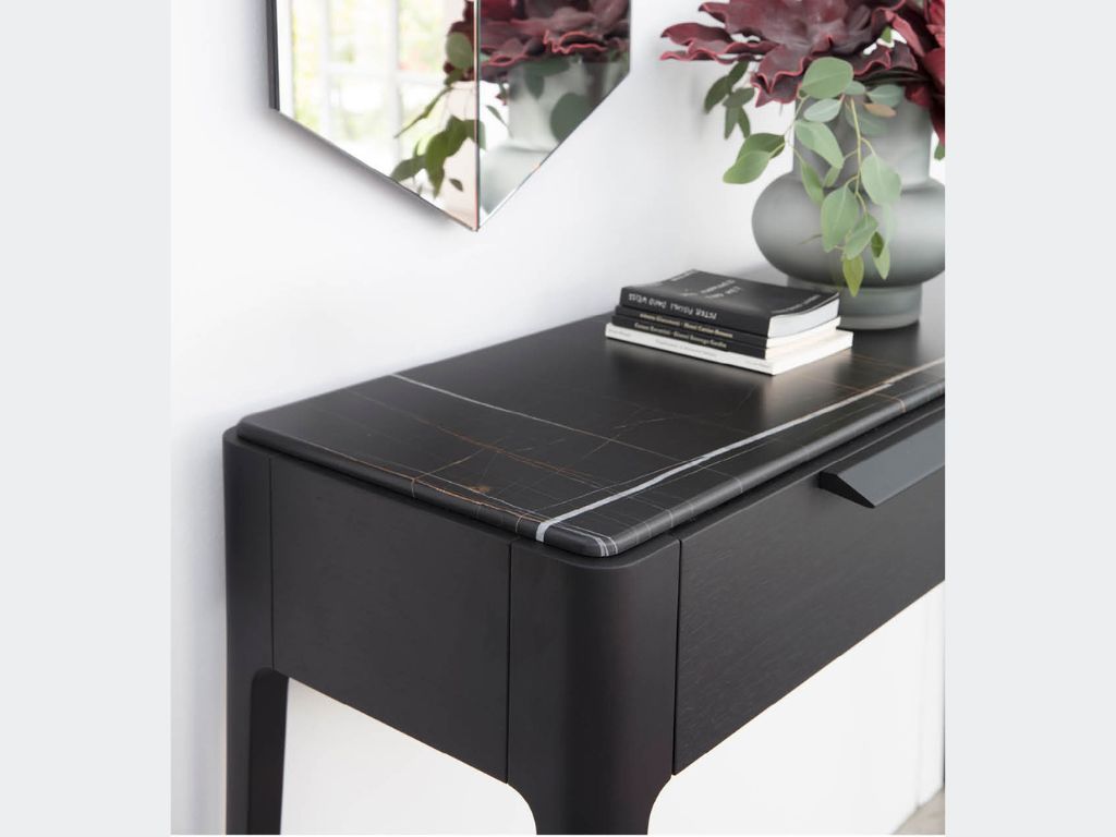Ziggy 10 W132 Drawers High Console